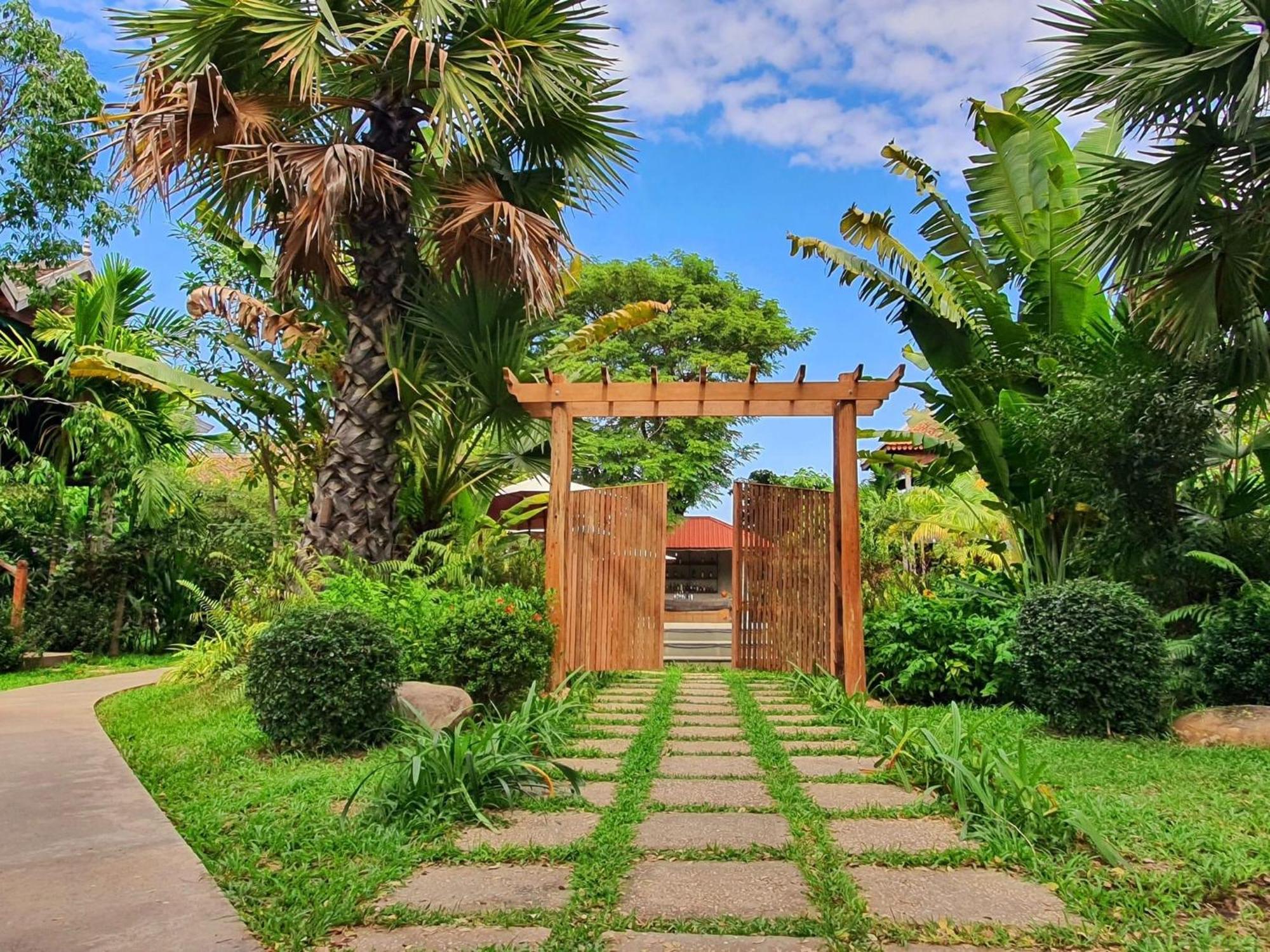 Phum Khmer Lodge - Village Cambodian Eco-Lodge シェムリアップ エクステリア 写真